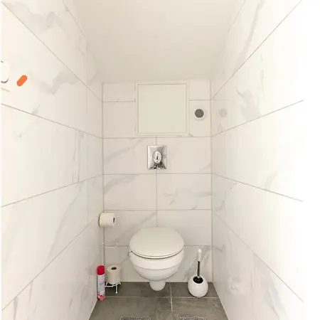 Maisonnette Avec Terrasse 4* Strazburg