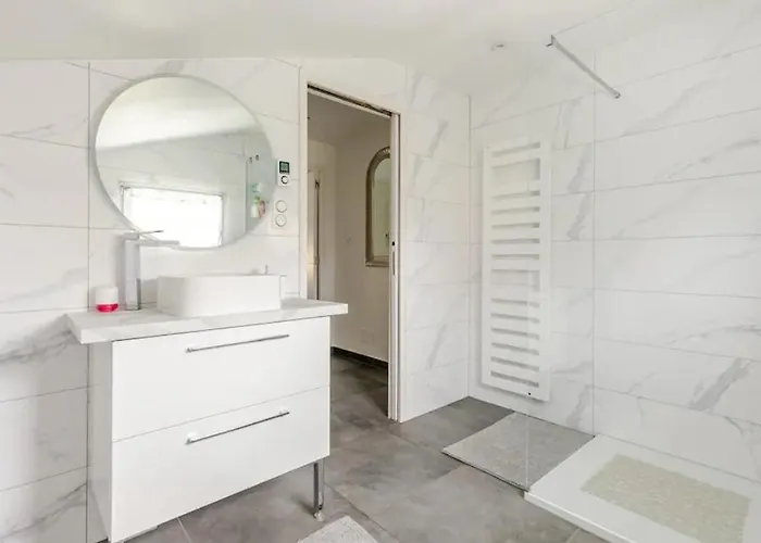 Maisonnette Avec Terrasse 4*