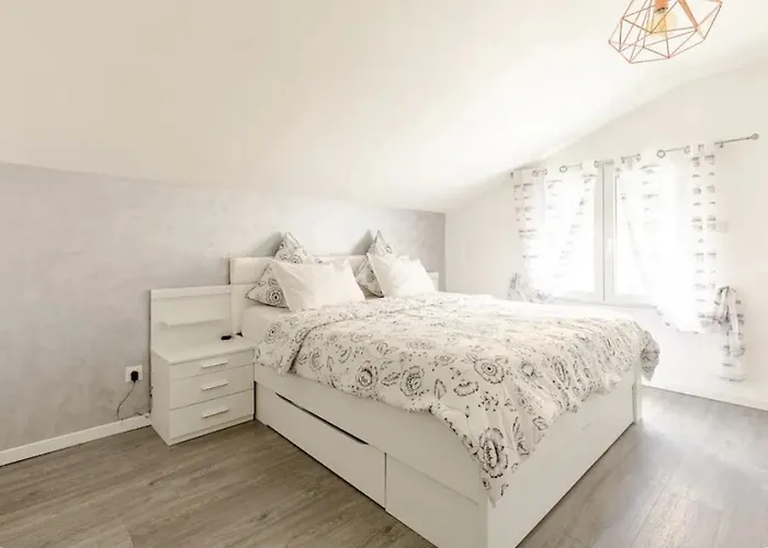 Pensión Maisonnette Avec Terrasse 4*