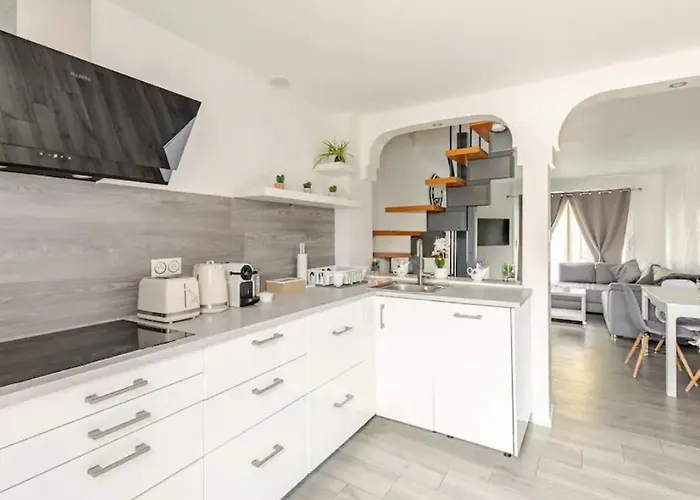 Maisonnette Avec Terrasse Pensión Estrasburgo