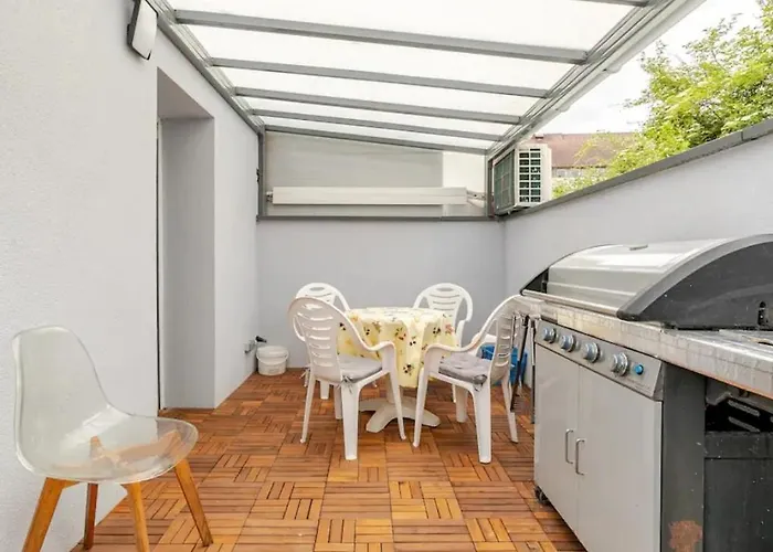 Pensión Maisonnette Avec Terrasse