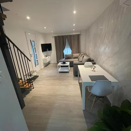 Maisonnette Avec Terrasse 4* שטרסבורג