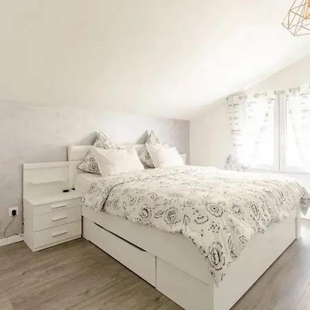 בית הארחה Maisonnette Avec Terrasse 4*