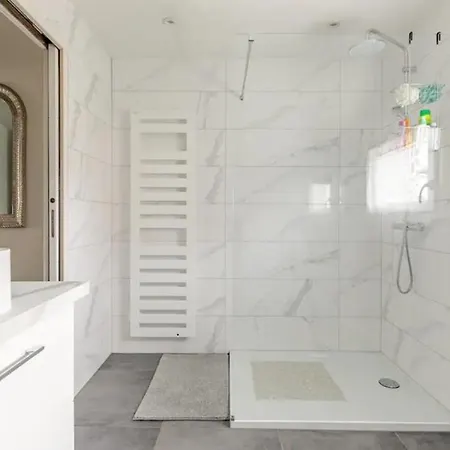 Maisonnette Avec Terrasse בית הארחה שטרסבורג