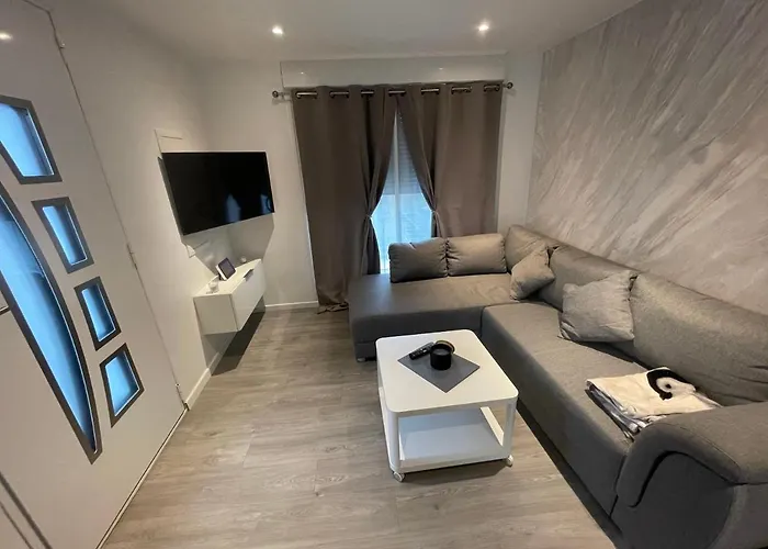 Maisonnette Avec Terrasse