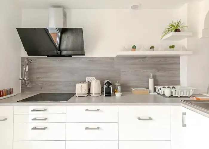 Maisonnette Avec Terrasse 4*