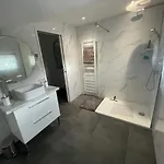 Maisonnette Avec Terrasse 4*