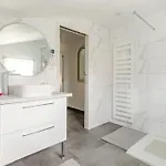 Maisonnette Avec Terrasse 4*